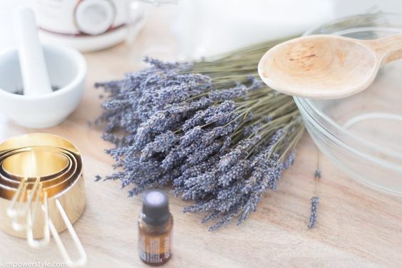 Cum putem utiliza lavanda in propria casa-purificare