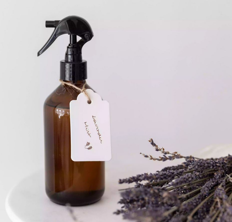 Cum putem utiliza lavanda in propria casa-parfum