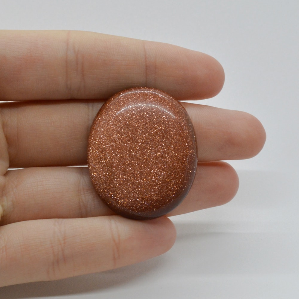 Cabochon goldstone maro 35x29x6mm c43