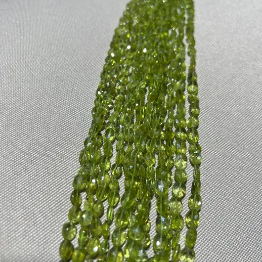 Sirag peridot oval fatetat, 6x5mm, 32cm